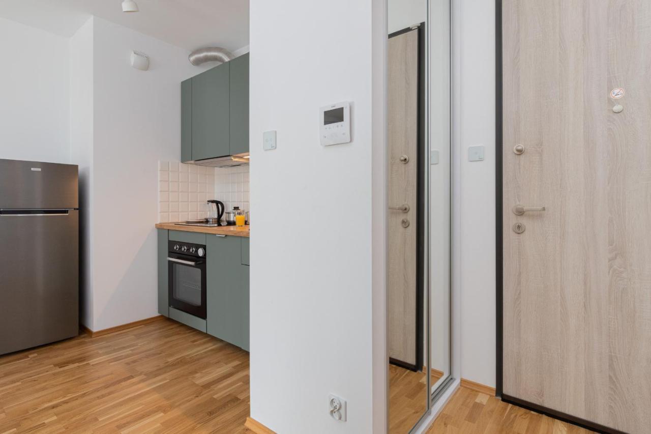 Stadion With Parking By Renters Appartamento Danzica
