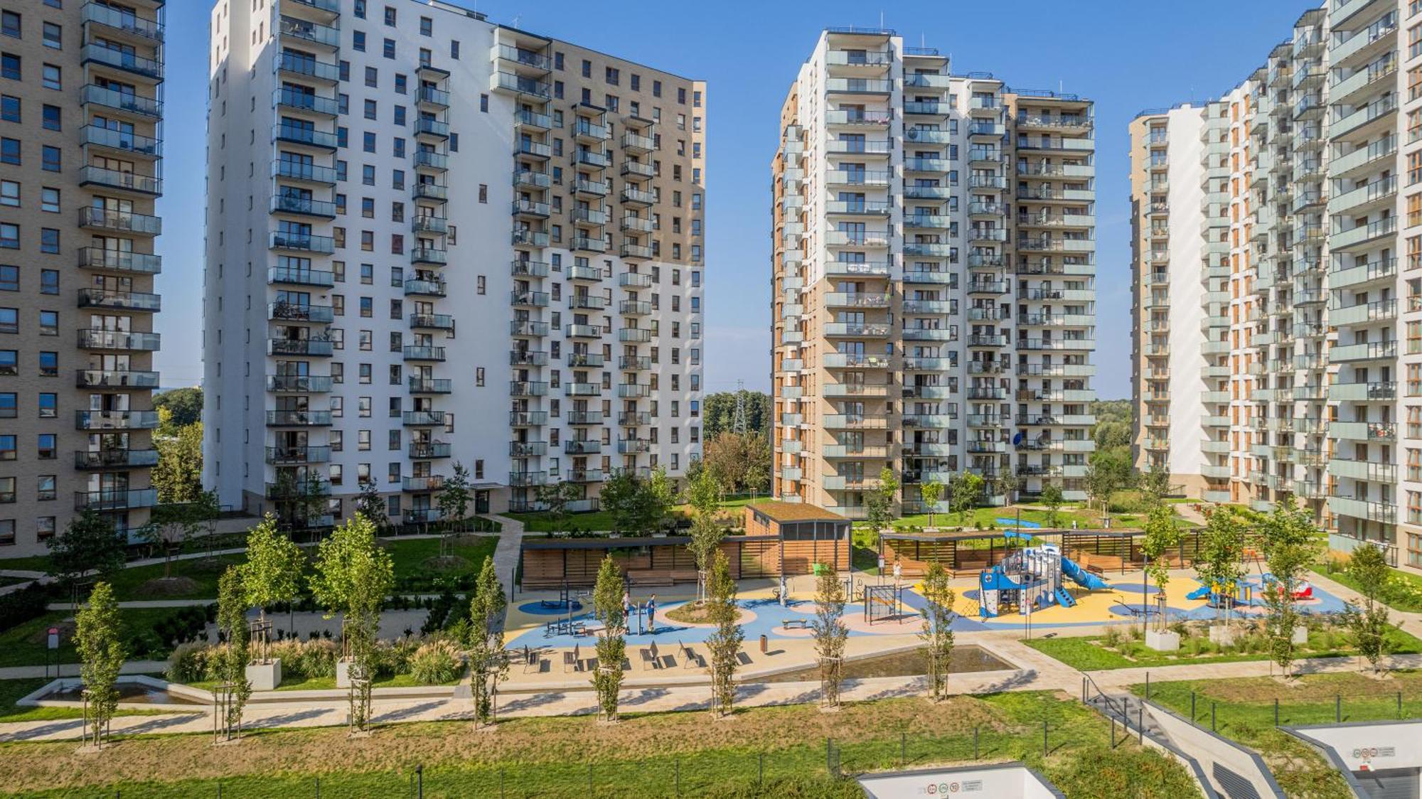 Stadion With Parking By Renters * Danzica